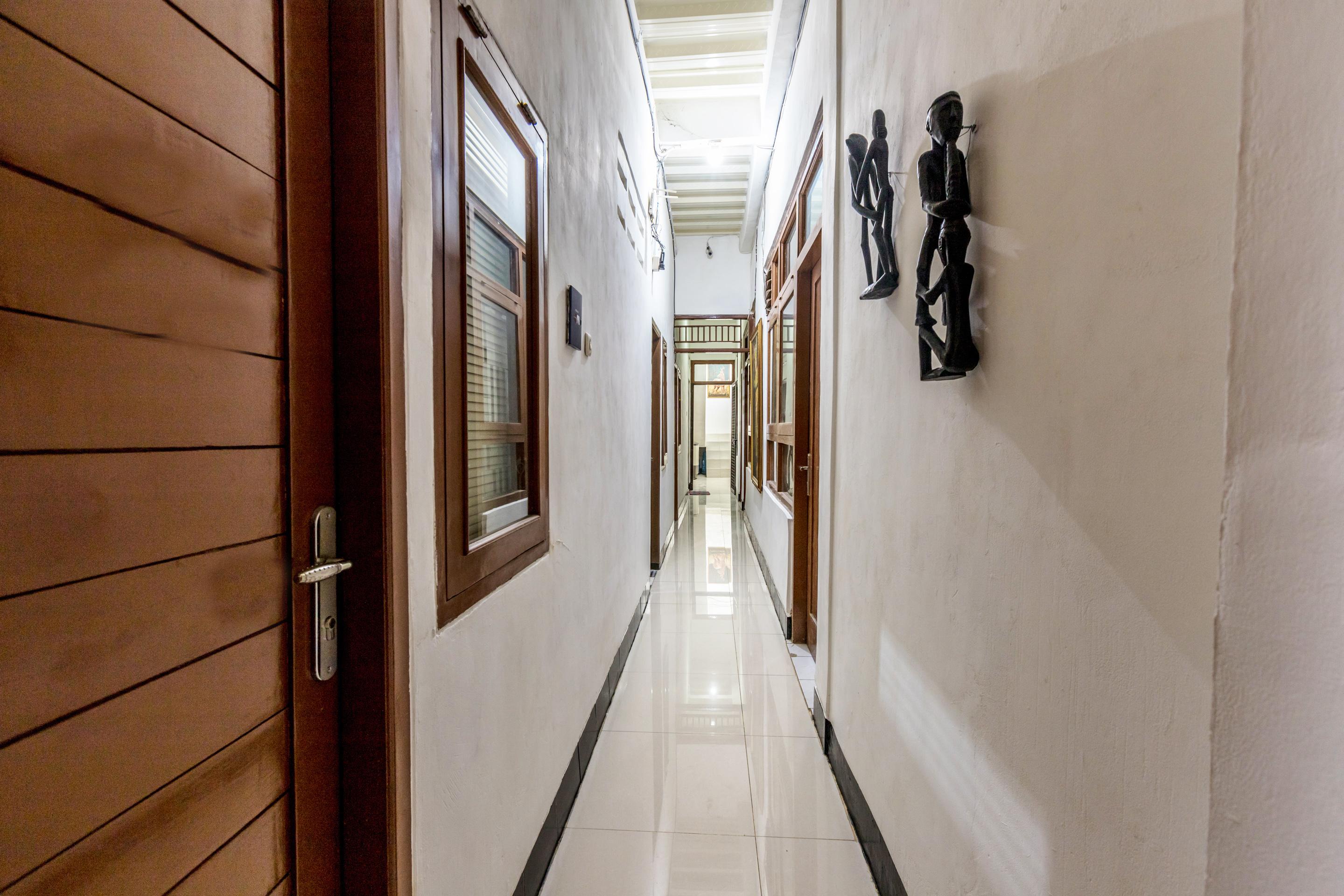 OYO 1487 Residence Khoe Near RS Royal Taruma Jacarta Exterior foto