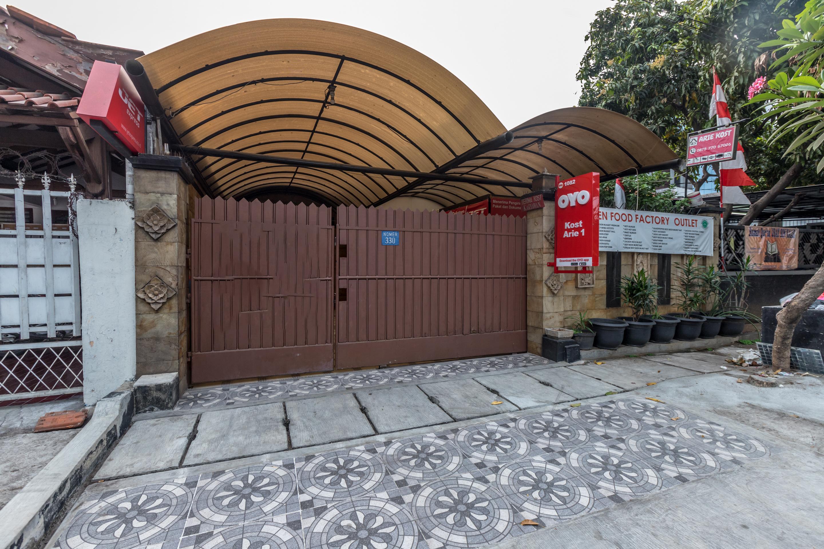 OYO 1487 Residence Khoe Near RS Royal Taruma Jacarta Exterior foto